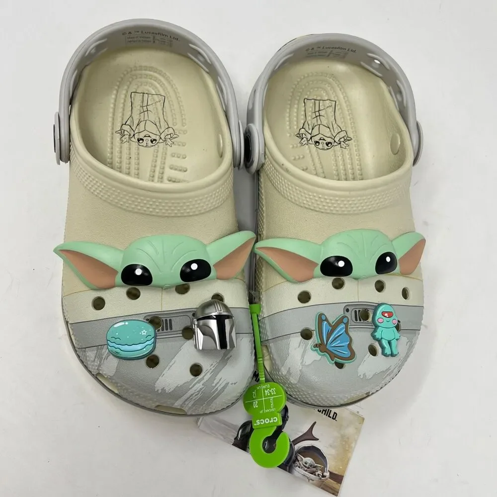 New Crocs Star Wars Baby Yoda Mandalorian Classic Clogs with Jibbitz Sz J2